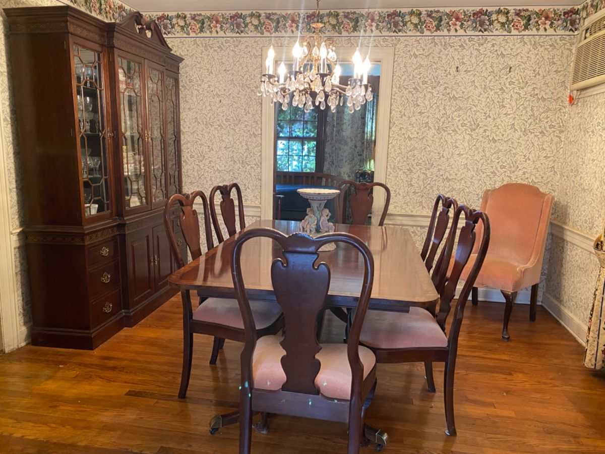 Estate Sales By Olga in Union, NJ