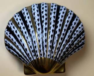 Scallop Shell VHNM Herend Hvngary Hand Painted