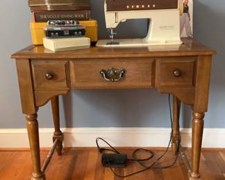 Singer Creative Touch Fashion Machine 1036 Sewing Accessories