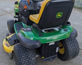 John Deere LA145 Riding Mower: 48”, 22HP (runs)
