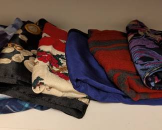 Assorted Women’s Clothing 