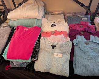 Assorted Women’s Clothing 