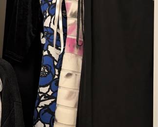 Assorted Women’s Clothing 