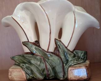 McCoy Pottery 3 Lillies Vase