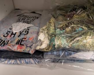 Assorted Women’s Clothing 