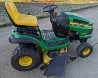 John Deere LA145 Riding Mower: 48”, 22HP (runs)