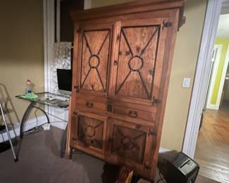 Storage unit/Armoire - $195