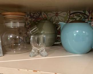 Teapots $3-$5
