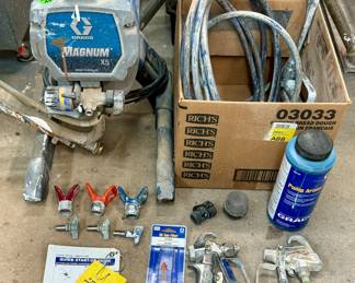 Graco Magnum X5 Paint Sprayer w/ Accessories