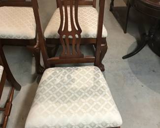 Set of 4 Antique Mahogany Dining Chairs in excellent condition. 20" x 42"