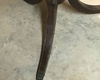 Antique round drum table w/ pull out drawer. 24"L 24"W 28"H