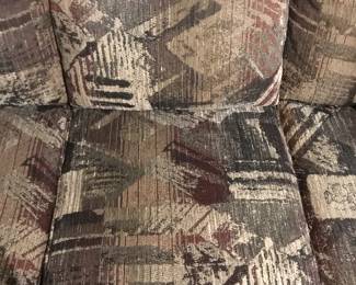 American Home Collection La-Z-Boy full size couch/sofa. No rips, tears or stains. 88"L 36"W 36"H
