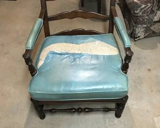 Ethan Allen Traditional Classics Chair. Removable cushion is torn. 34"H 26"W