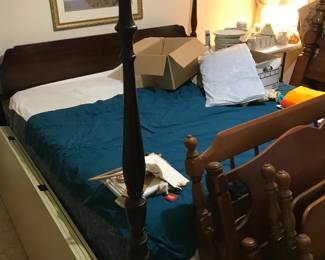 4 Post Antique MCM Bedroom Furniture