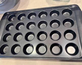 Wilton 24 Mini Muffin Cupcake Pan