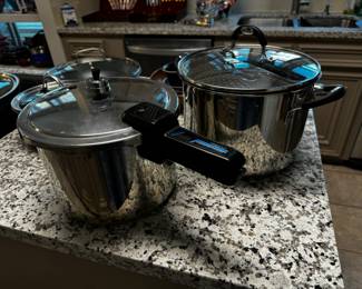 Pressure cooker, deep stainless deep pot with strainer 