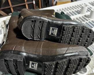 Size 11 Waders with boots. New