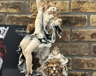 Giuseppe Armani Figurine, numbered with original box. 