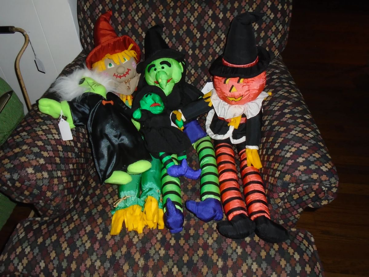 50% off Sunday!! St Clair Shores Estate Sale starts on 11/17/2024