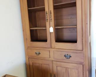 VINTAGE PINE PIE SAFE