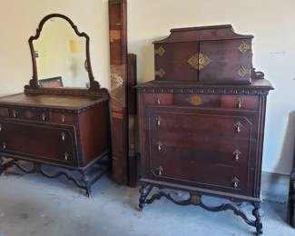 ANTIQUE BEDROOM SUITE