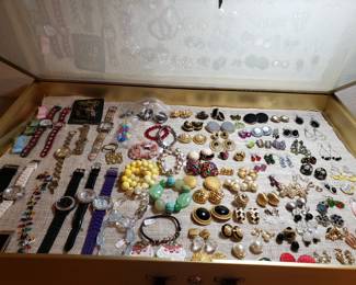 VINTAGE WATCHES, CLIP & PIERCED EARRINGS