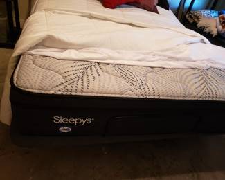 FULL SIZE SEALY SLEEPY'S ADJUSTABLE BED