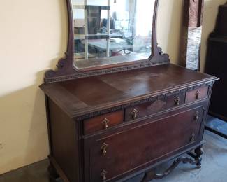 ANTIQUE BEDROOM SUITE, DRESSER & MIRROR