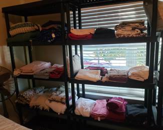 LINENS, TOWELS, THROWS & TABLE CLOTHS