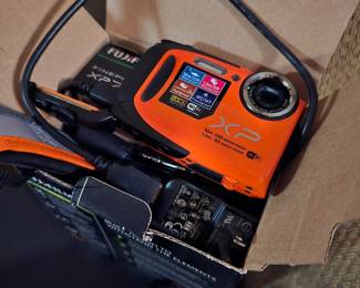 This one takes underwater pics!