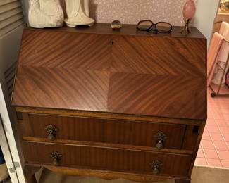 Secretary desk 