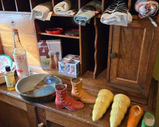 CABINET STAYS WITH HOME