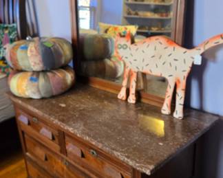 SLEIGH BED TO LEFT STAYS WITH HOME