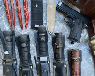 Pro-Thro-Knife,  Made in Mexico Eagle Knife, Jack Ripper 440 Stainless Steel Throwing Knife, Rostfrei Wood Carved Knife with Wooden Sheath
