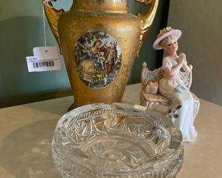 Le Mieux Courting Couple Vase