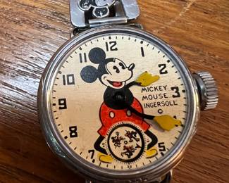 Very cool old and rare Mickey watch… seems to wind, but could use some attention ruin from an expert as it does not seem to have been used since around the time Roosevelt was in office. PS… THERE ARE MANY MORE CLOSE UP PICS OF THE FINE JEWELRY AT THE END OF THE PICTURES!!!
