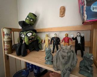 Some awesome vintage horror/ Halloween collectibles 