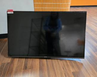 46in Sanyo Model FVM4612 Tv w/ Wall Mount Included