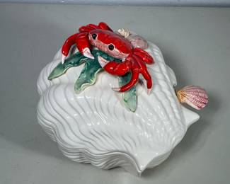 SEASHELL SOUP TUREEN | Seashell form soup tureen with crab figure on top. - h. 8 x w. 9 x l. 9 in
