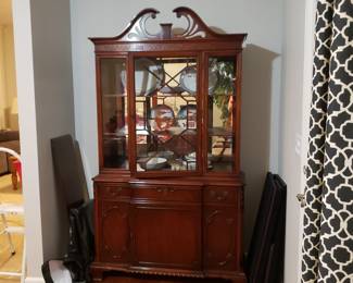 Small hutch