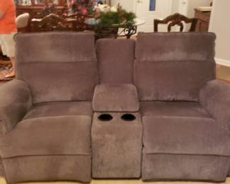 Electric reclining loveseat