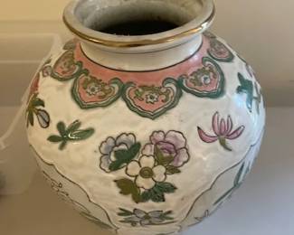 OTAGIRI Vase, 11.5" Tall, Foo Lion Motif Porcelain, Rectangle Square Vessel, Japanese, Gold Gilt Floral Décor Artisan Flower Holder Vintage.