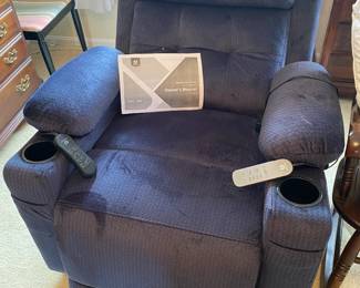 Mcombo power lift recliner (new)