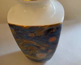 Van Gogh vase.