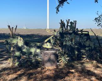 Metal Stagecoach Cut Out Yard Decor