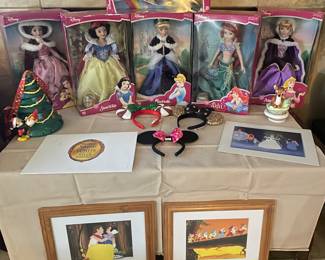 DISNEY Porcelain Keepsake Collection