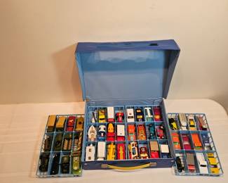 https://www.auctionninja.com/stress-free-estate-services-llc/sales/details/astounding-estate-auction-vintage-xmas-collectibles-jewelry-antiques-toys-mid-century-1-starting-bids-no-reserve-with-shipping-27.html
