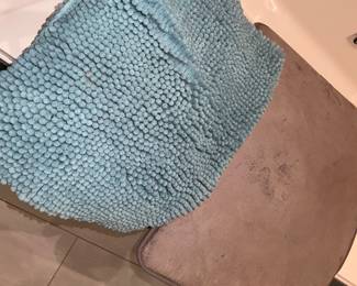 Bathroom Rugs and Mats