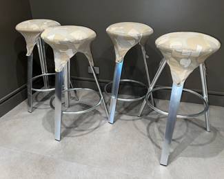 Set of 4 linen on silver stools