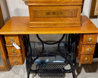 Sewing Machine Complete w/ Hood